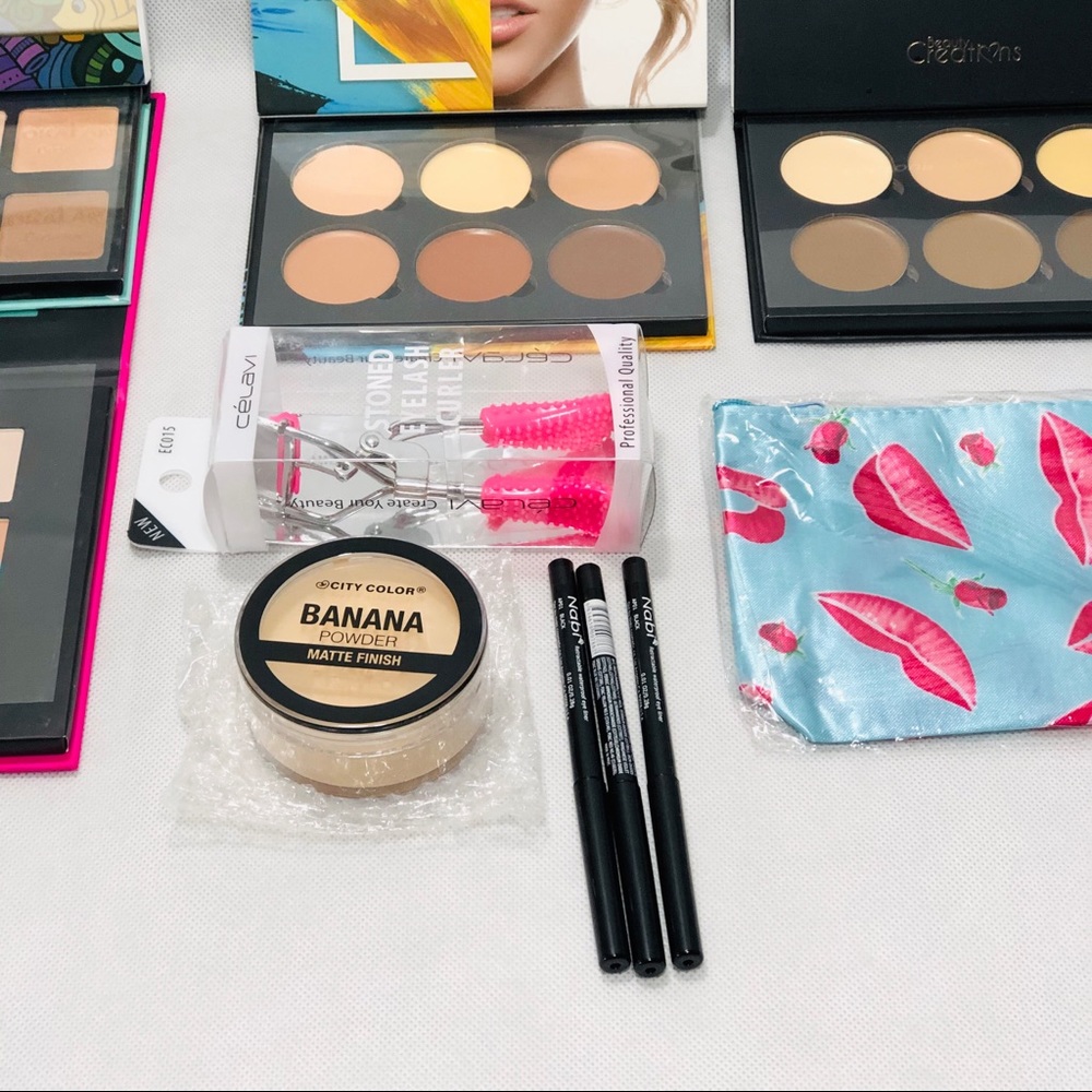 Eyeshadow, makeup bundle 🥰🥰 - Picture 5 of 12